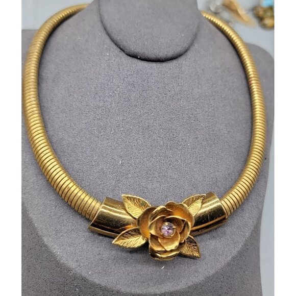 Coro Pegasus Serpentine Stretch Omega Necklace Rose Slider Pendant 16" Vintage - Picture 1 of 16